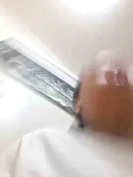 Show modela nastybitch24_7 na web-kameri