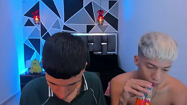 Chatroom XXX en direct de Juan_Nd_Steven