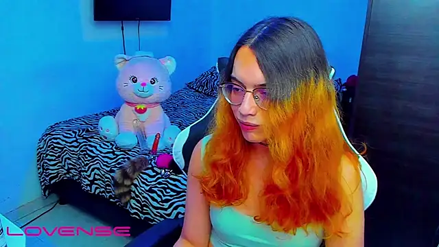 Pertunjukan Kamera Web lillykittyyy