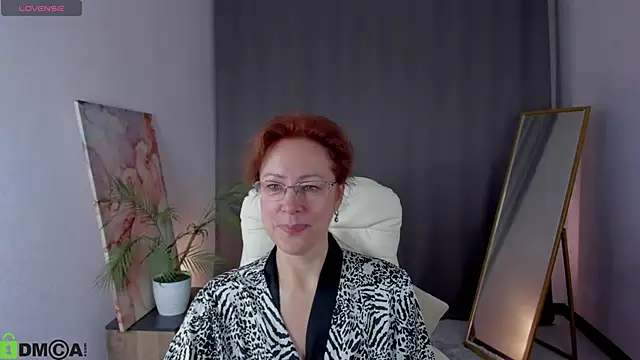 Chat +18 de LeticiaRomano ao vivo