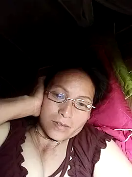 Chatroom XXX en direct de Cucci07