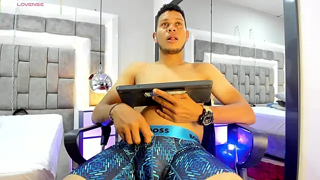 NohaBrooks webkamerás műsora