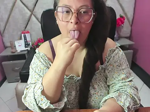 แชท XXX สดของ Sarah_Boobs_