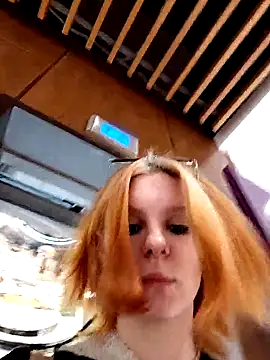 NinaParri Show in webcam