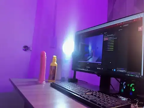 XXX chat uživo modela MedusaDivine