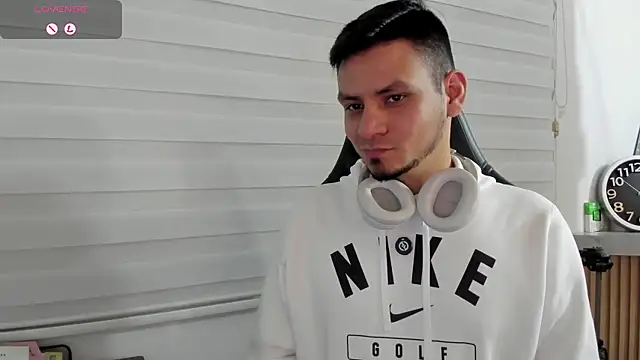 Rick_Adams 现场XXX聊天