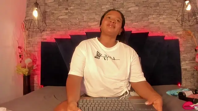 Živý XXX chat Emily_Brown18