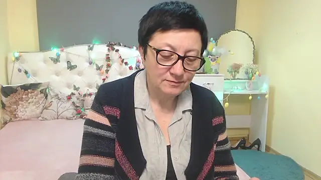 EmilyL0ve's Live XXX Chat