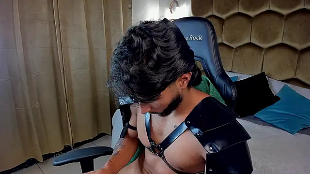 Emmet_CollinsJS লাইভ XXX চ্যাট