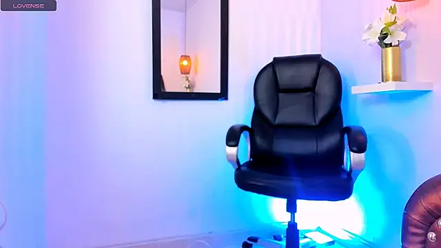 alara_jareme's Live XXX Chat