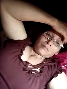 Cucci07 Adlı Modelin Canlı XXX Sohbeti