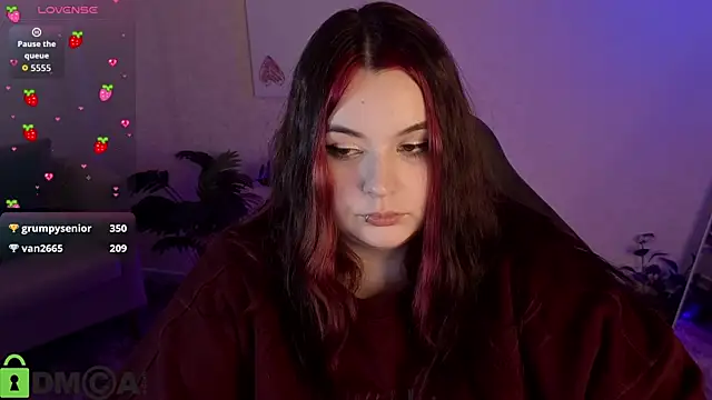 Mia_R0ss Chat XXX in diretta