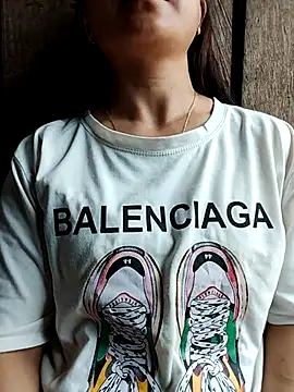 Cute-flowers Adlı Modelin Canlı XXX Sohbeti