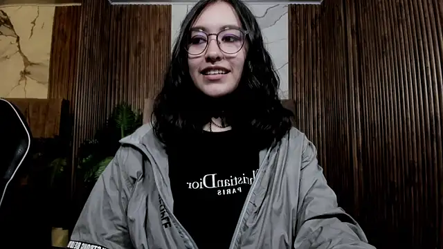 Kairy_tay Adlı Modelin Canlı XXX Sohbeti