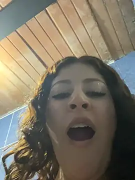 Amber_rosse_outdoors Webcamshow