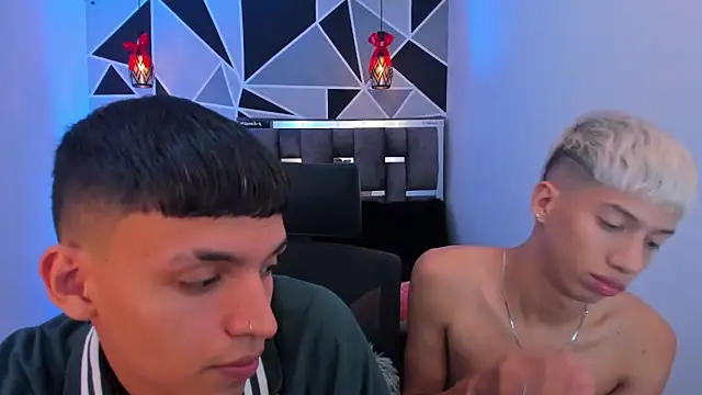 Juan_Nd_Steven Adlı Modelin Canlı XXX Sohbeti