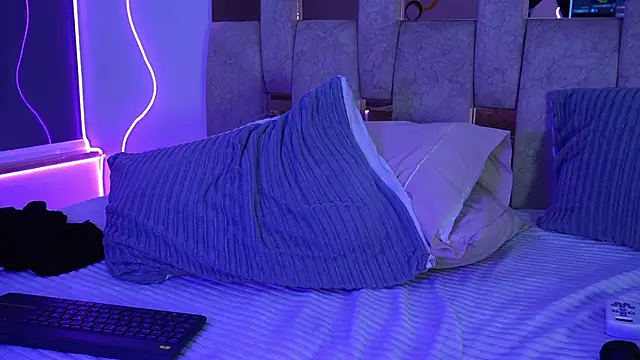 Petitte_Mussa Live XXX-Chat