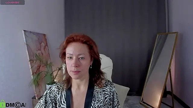 Chat +18 de LeticiaRomano ao vivo