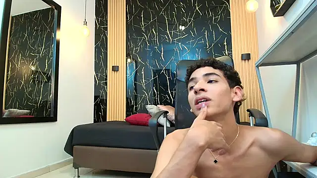 ValeriHot_1 élő XXX-chatje