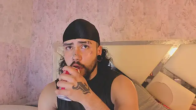 Benny_and_Mark's Live XXX Chat