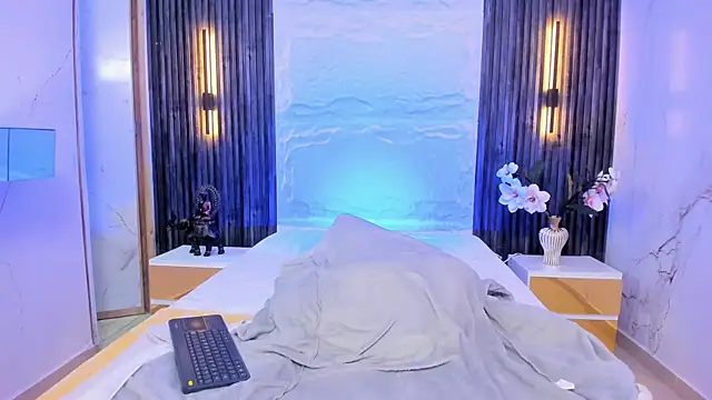 Apolo_jonnes Webcam Show