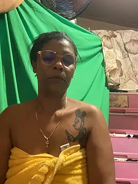 Chatroom XXX en direct de Malonna69