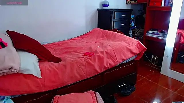 MariamGray1 Live XXX-Chat