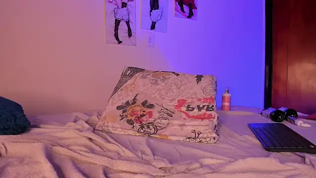 annita_lopez Adlı Modelin Canlı XXX Sohbeti