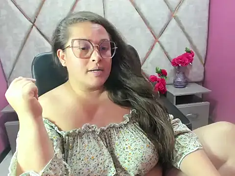 Sarah_Boobs_ Chat XXX in diretta