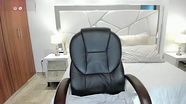 Natasha_Kiim_'s Live XXX Chat