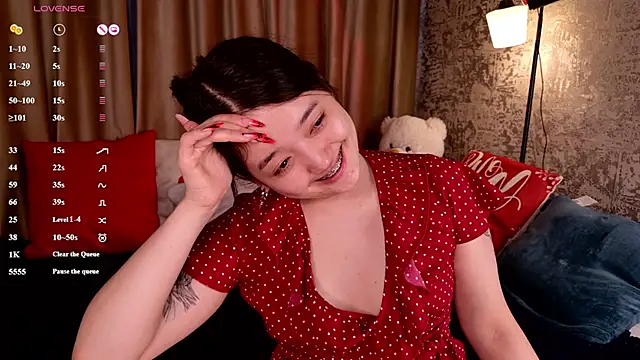 Chatroom XXX en direct de FreyaRaya