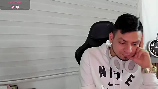 Онлайн чат XXX Rick_Adams