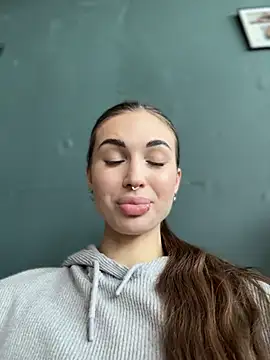 Онлайн чат XXX Charming_Ritta