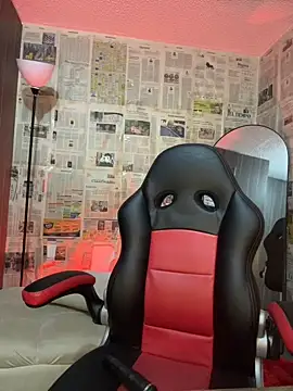 i_am_nina_ élő XXX-chatje