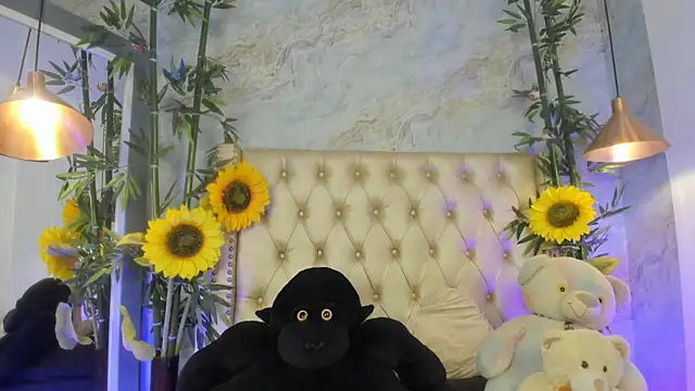 LittleeJaz লাইভ XXX চ্যাট