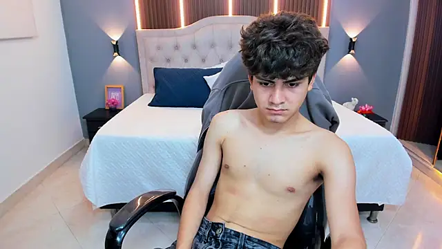 Chat +18 de Tommy18__ ao vivo