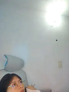 NayeCloud Live XXX-chat