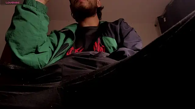 s_sven03 即時 XXX 聊天