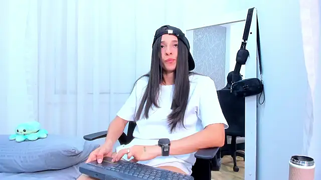 ViictoriiaSaenz's Live XXX Chat