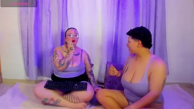 MiaYMolly: απευθείας συνομιλία ΧΧΧ