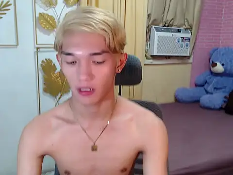 urasian_john18 Pertunjukan Webcam