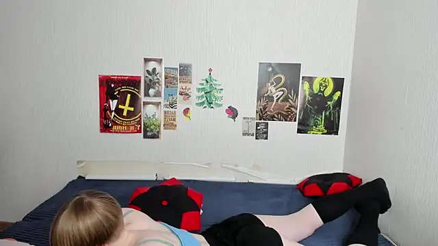 Cattie_w_'s Live XXX Chat