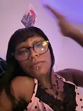 XXX chat uživo modela xouniq