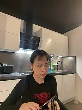 Chatroom XXX en direct de Just-Lilly