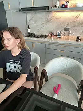 Nura_n_Sarah 在線直播表演