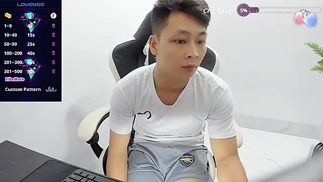 Naughty___asian Show Webcam