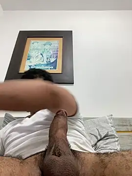 TysonAn: διαδικτυακό σόου στην κάμερα