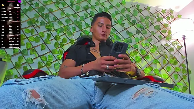 Dominus_Alpha Live XXX-chat