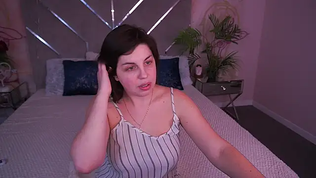 MirandaWong's Live XXX Chat