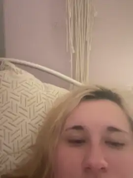 imawhorenslut19's Live XXX Chat